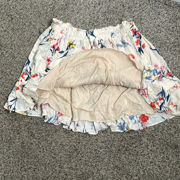 Miss me beige ivory floral mini skirt size large - Picture 6 of 9